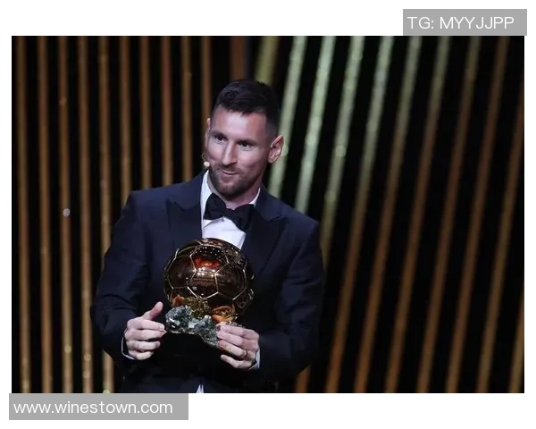 梅西足球明星衣服热销揭秘时尚与运动的完美结合