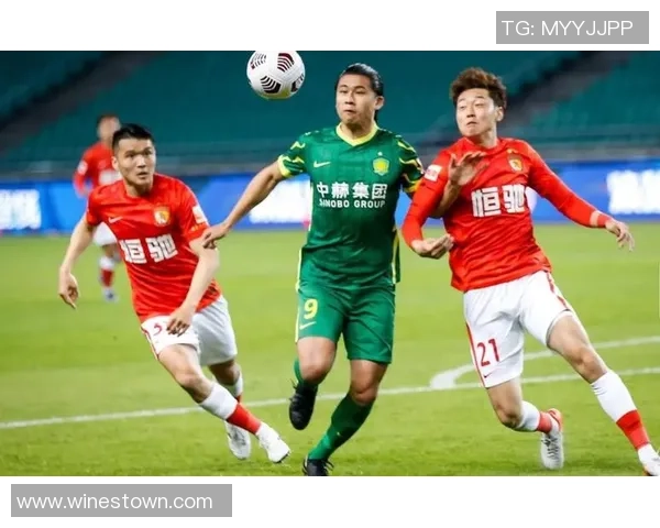 南京排球队积分榜领跑70分展现强劲实力引发关注